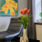 Wohnen Am Schlosspark - - Nahe Messe, Schnelles Wlan, Freie Parkplaetze, Fruehstueck Verfuegbar *