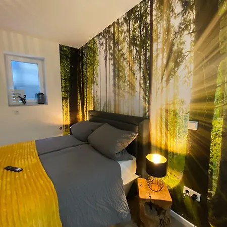 Wohnen Am Schlosspark - - Nahe Messe, Schnelles Wlan, Freie Parkplaetze, Fruehstueck Verfuegbar *