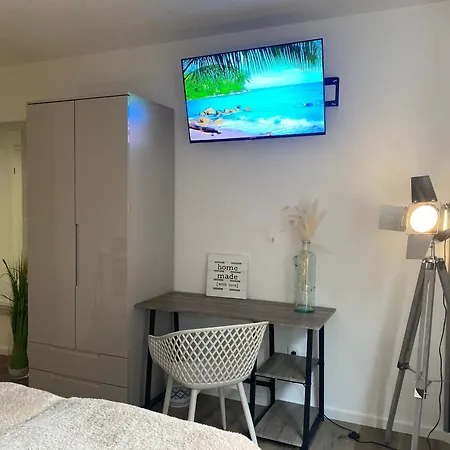 Wohnen Am Schlosspark - - Nahe Messe, Schnelles Wlan, Freie Parkplaetze, Fruehstueck Verfuegbar * Bad Salzuflen