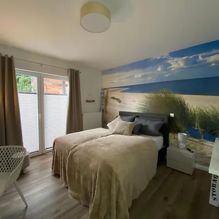 Wohnen Am Schlosspark - - Nahe Messe, Schnelles Wlan, Freie Parkplaetze, Fruehstueck Verfuegbar דירה באד זאלצפלן