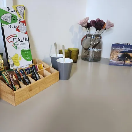 Wohnen Am Schlosspark - - Nahe Messe, Schnelles Wlan, Freie Parkplaetze, Fruehstueck Verfuegbar Apartament *