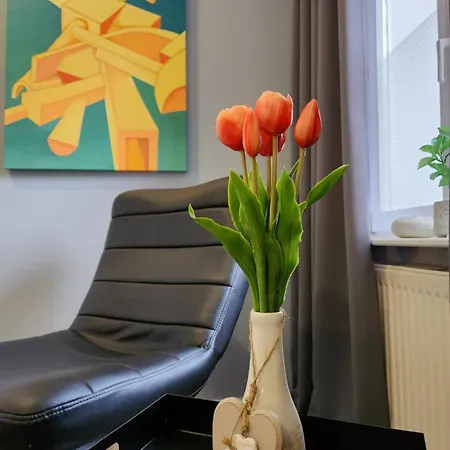 Wohnen Am Schlosspark - - Nahe Messe, Schnelles Wlan, Freie Parkplaetze, Fruehstueck Verfuegbar *