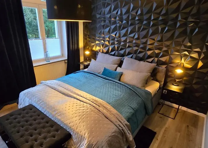 Wohnen Am Schlosspark - - Nahe Messe, Schnelles Wlan, Freie Parkplaetze, Fruehstueck Verfuegbar Apartmán