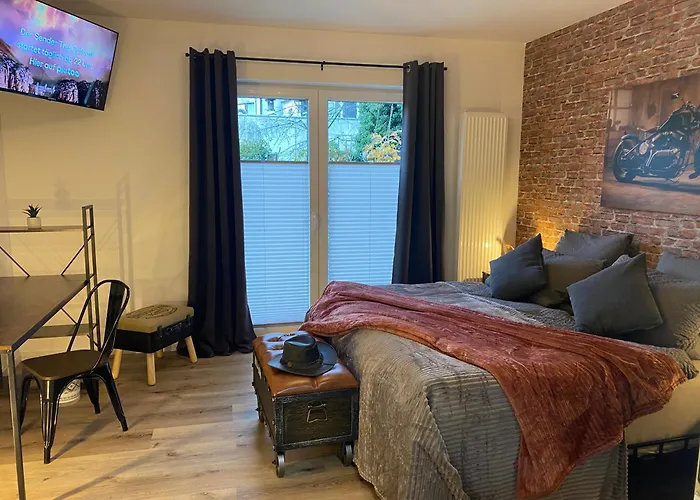 Apartmán Wohnen Am Schlosspark - - Nahe Messe, Schnelles Wlan, Freie Parkplaetze, Fruehstueck Verfuegbar