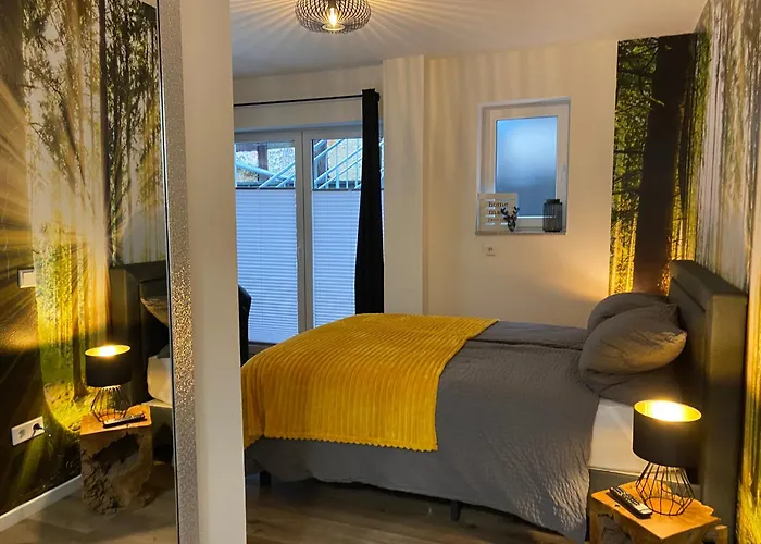 Apartman Wohnen Am Schlosspark - - Nahe Messe, Schnelles Wlan, Freie Parkplaetze, Fruehstueck Verfuegbar *