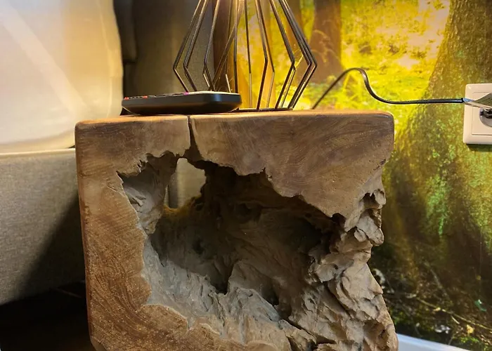 Wohnen Am Schlosspark - - Nahe Messe, Schnelles Wlan, Freie Parkplaetze, Fruehstueck Verfuegbar