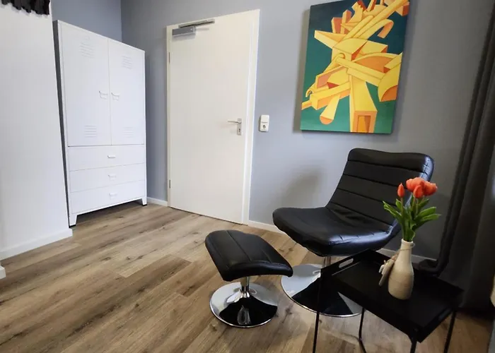 Wohnen Am Schlosspark - - Nahe Messe, Schnelles Wlan, Freie Parkplaetze, Fruehstueck Verfuegbar * Bad Salzuflen