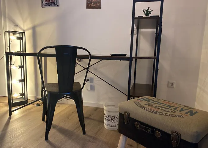 Wohnen Am Schlosspark - - Nahe Messe, Schnelles Wlan, Freie Parkplaetze, Fruehstueck Verfuegbar Apartmán *