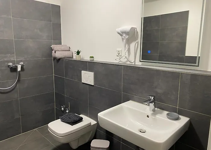 Wohnen Am Schlosspark - - Nahe Messe, Schnelles Wlan, Freie Parkplaetze, Fruehstueck Verfuegbar Bad Salzuflen